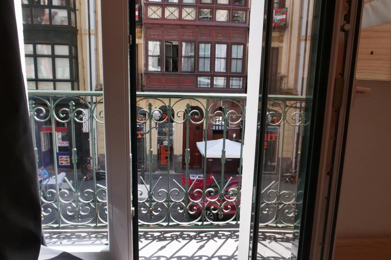 Guitar Hostel Bilbao Exterior foto