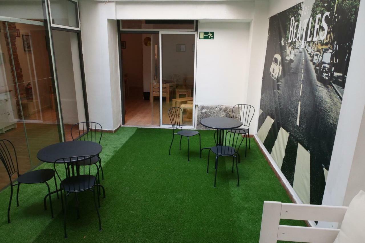 Guitar Hostel Bilbao Exterior foto